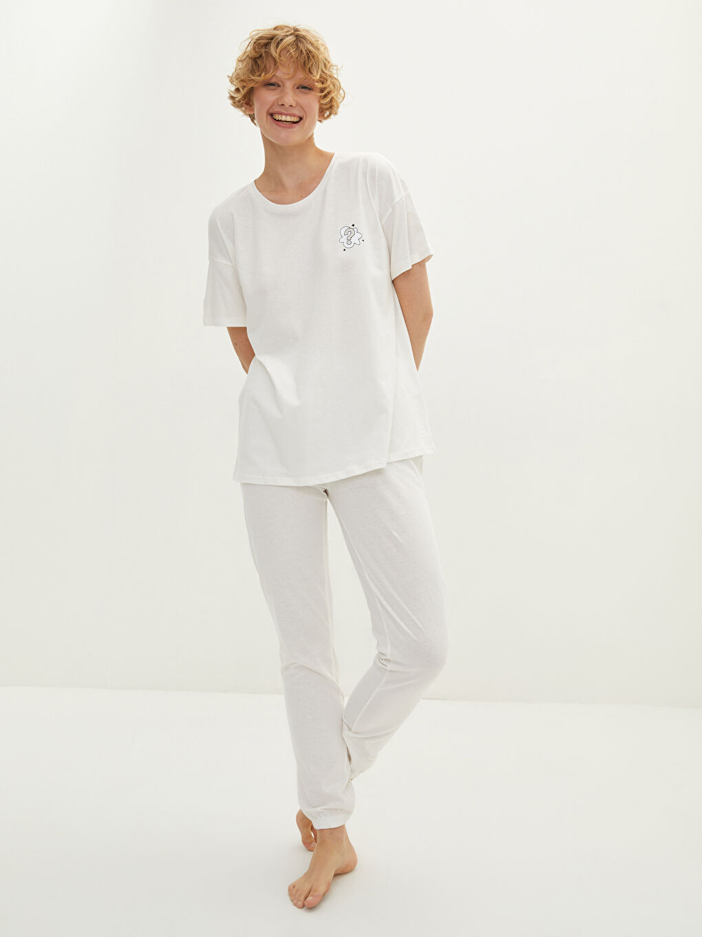 Ekru Bisiklet Yaka Baskılı Kısa Kollu Pamuklu Kadın Pijama Takımı