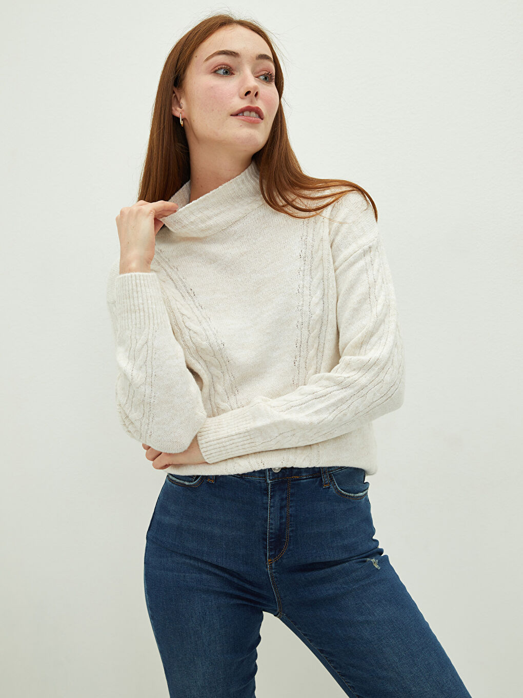 Ekru Balıkçı Yaka Kendinden Desenli Uzun Kollu Kadın Triko Kazak