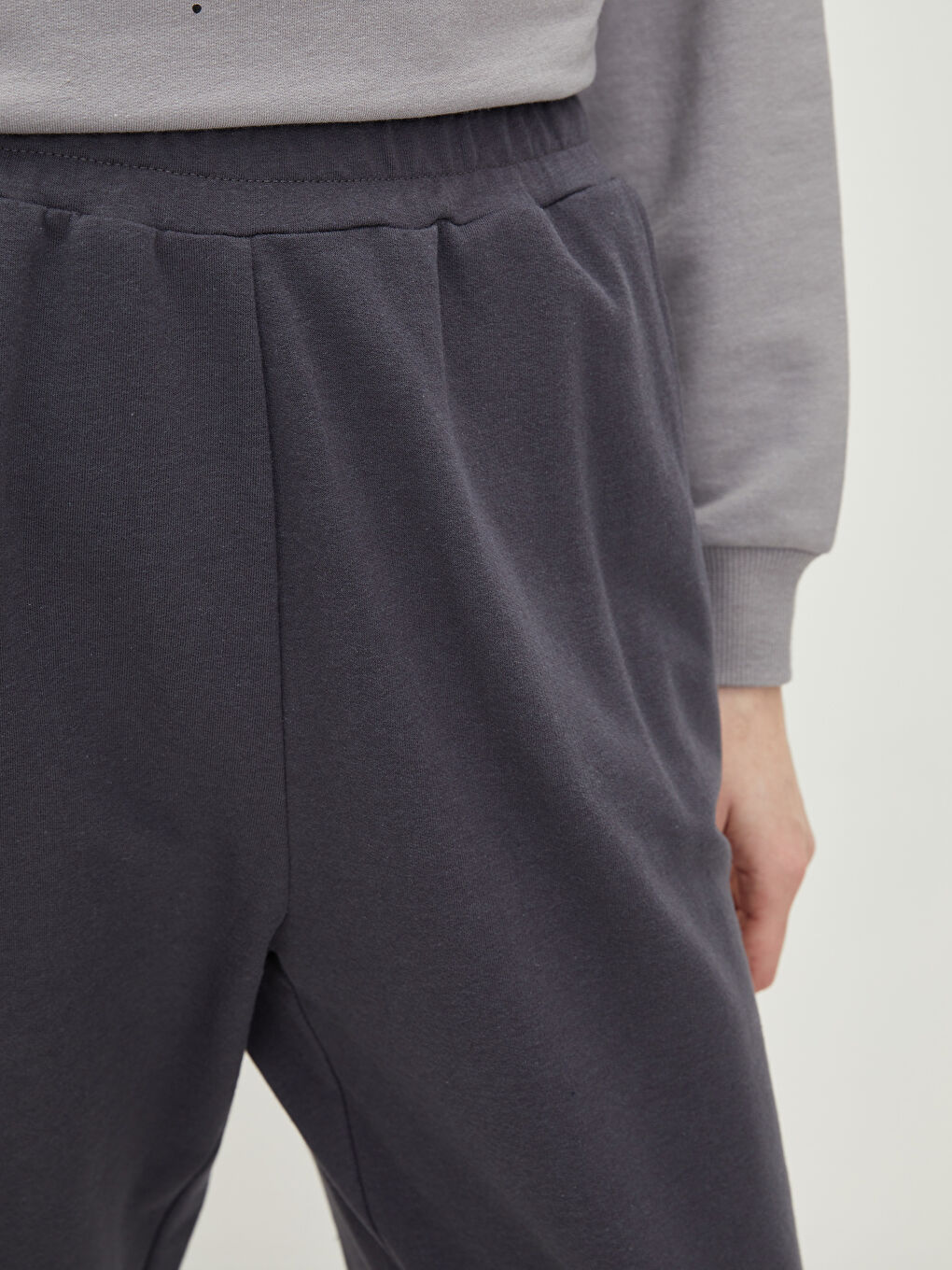 Women's Elasticated Waist Plain Jogger Sweatpants-2