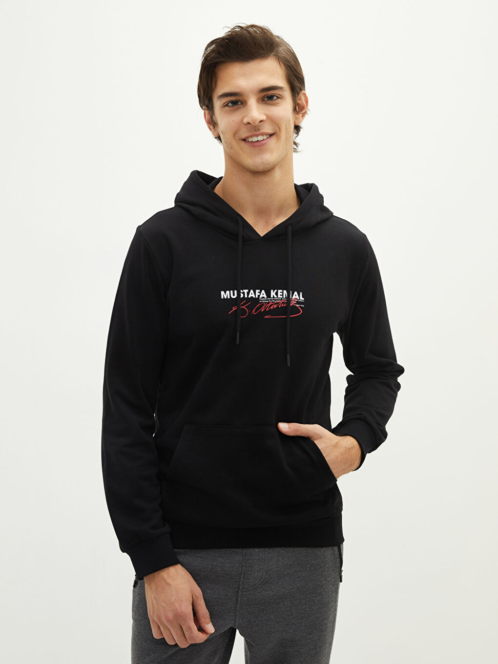 Siyah Uzun Kollu Atatürk İmzası Baskılı Erkek Hoodie