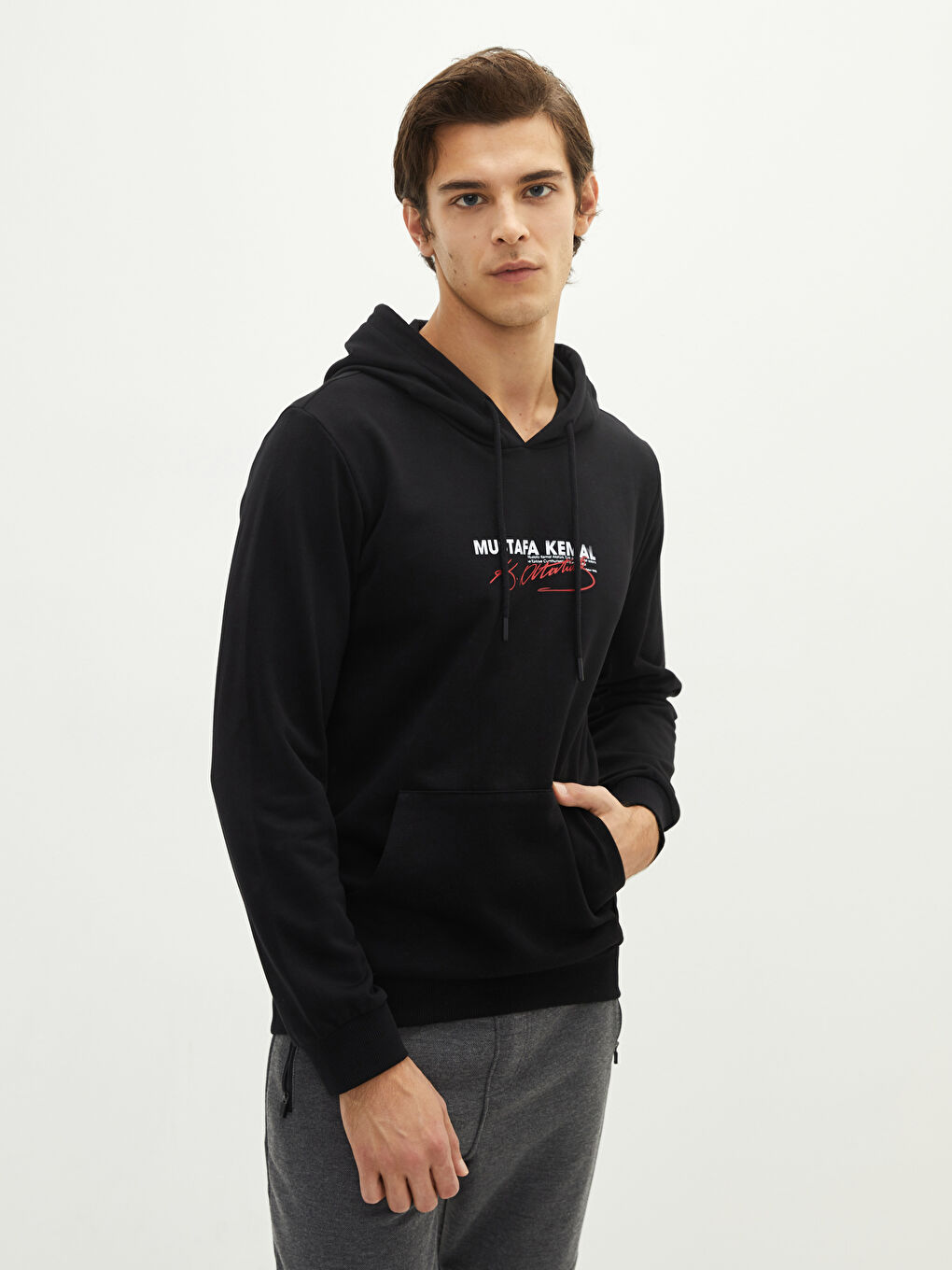 Siyah Uzun Kollu Atatürk İmzası Baskılı Erkek Hoodie-1