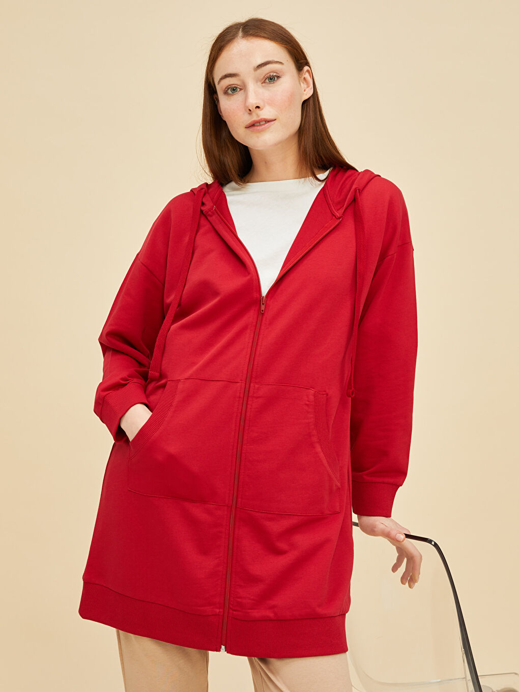 Kırmızı Kapüşonlu Düz Uzun Kollu Kadın Spor Hırka