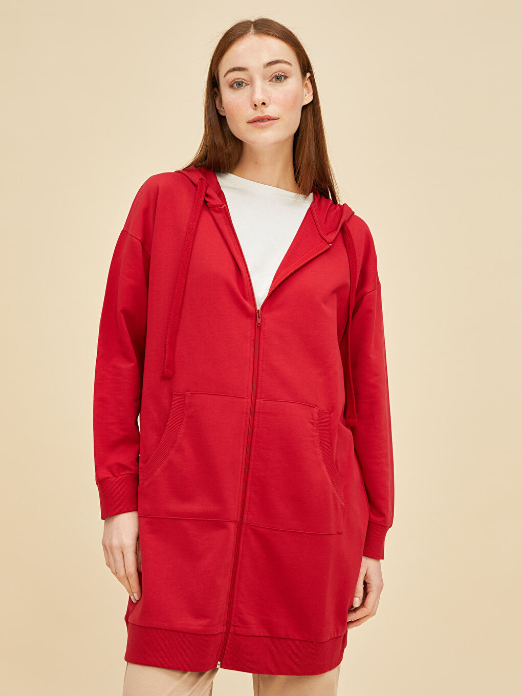 Kırmızı Kapüşonlu Düz Uzun Kollu Kadın Spor Hırka-1
