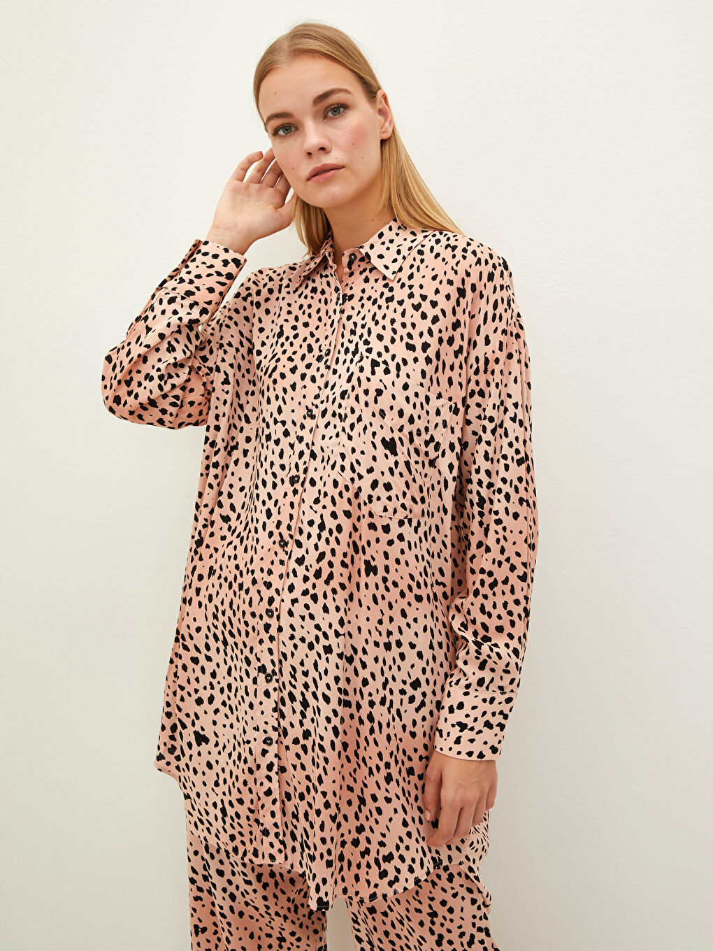 Bej Desenli Uzun Kollu Viskon Kadın Gömlek Tunik
