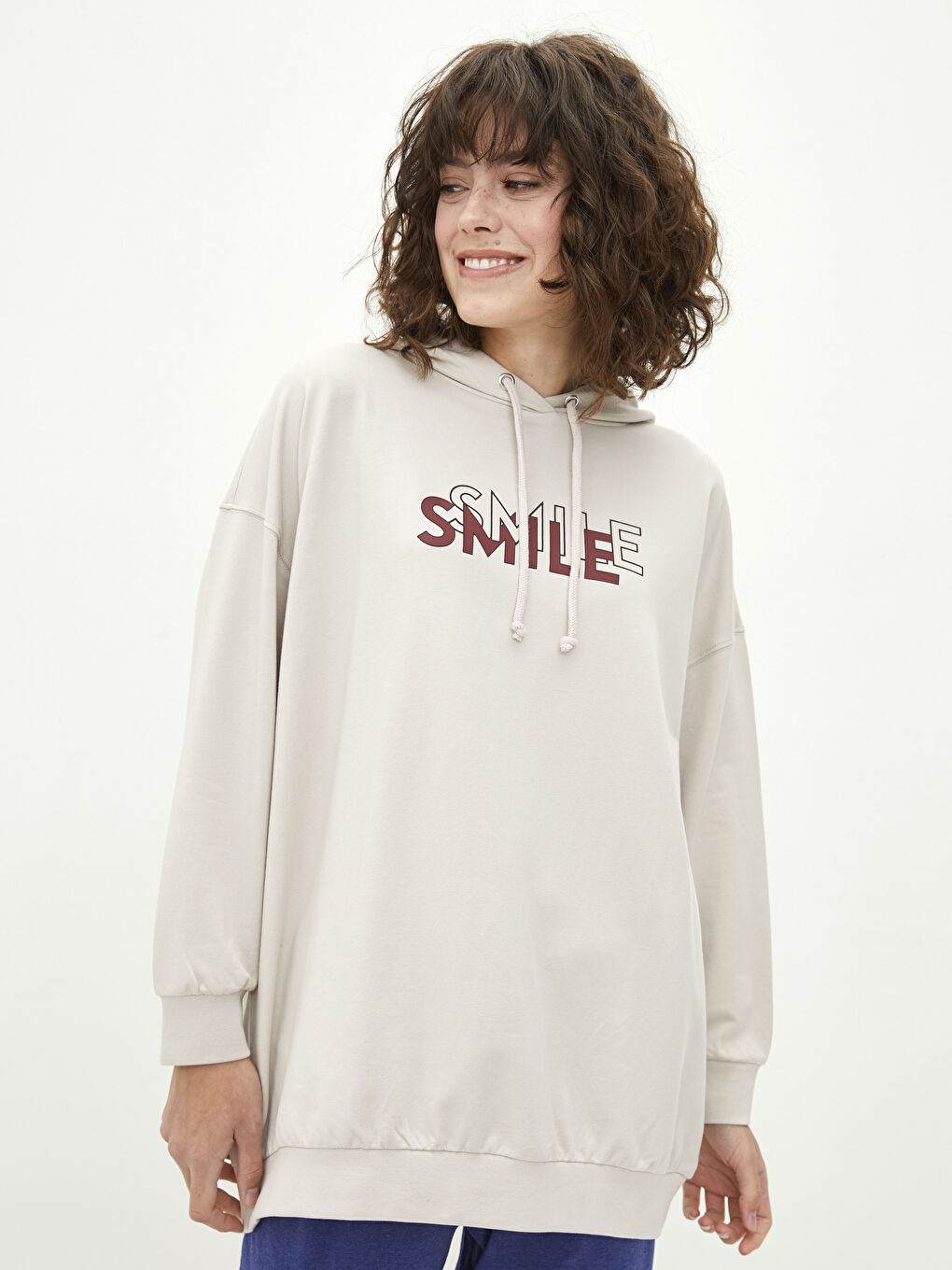 Bej Kapüşonlu Slogan Baskılı Uzun Kollu Kadın Pijama Üst