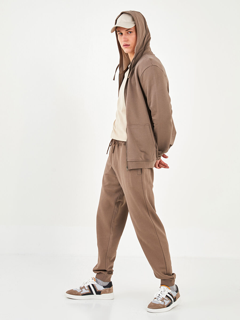 Kahverengi Standart Kalıp Erkek Eşofman Altı-1