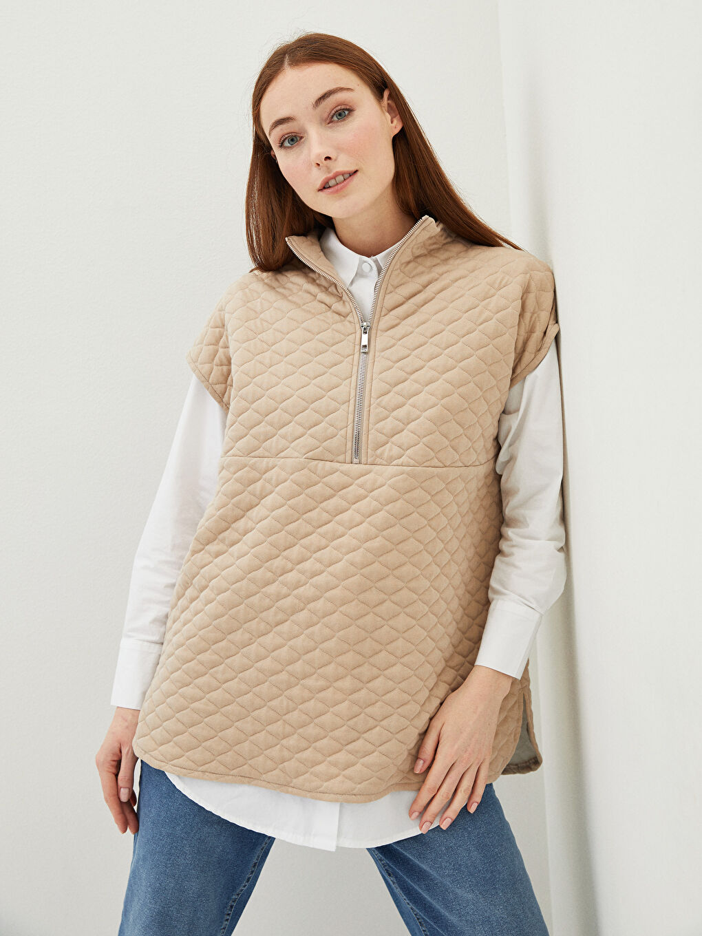 Bej Bisiklet Yaka Kapitone Desenli Kadın Yelek