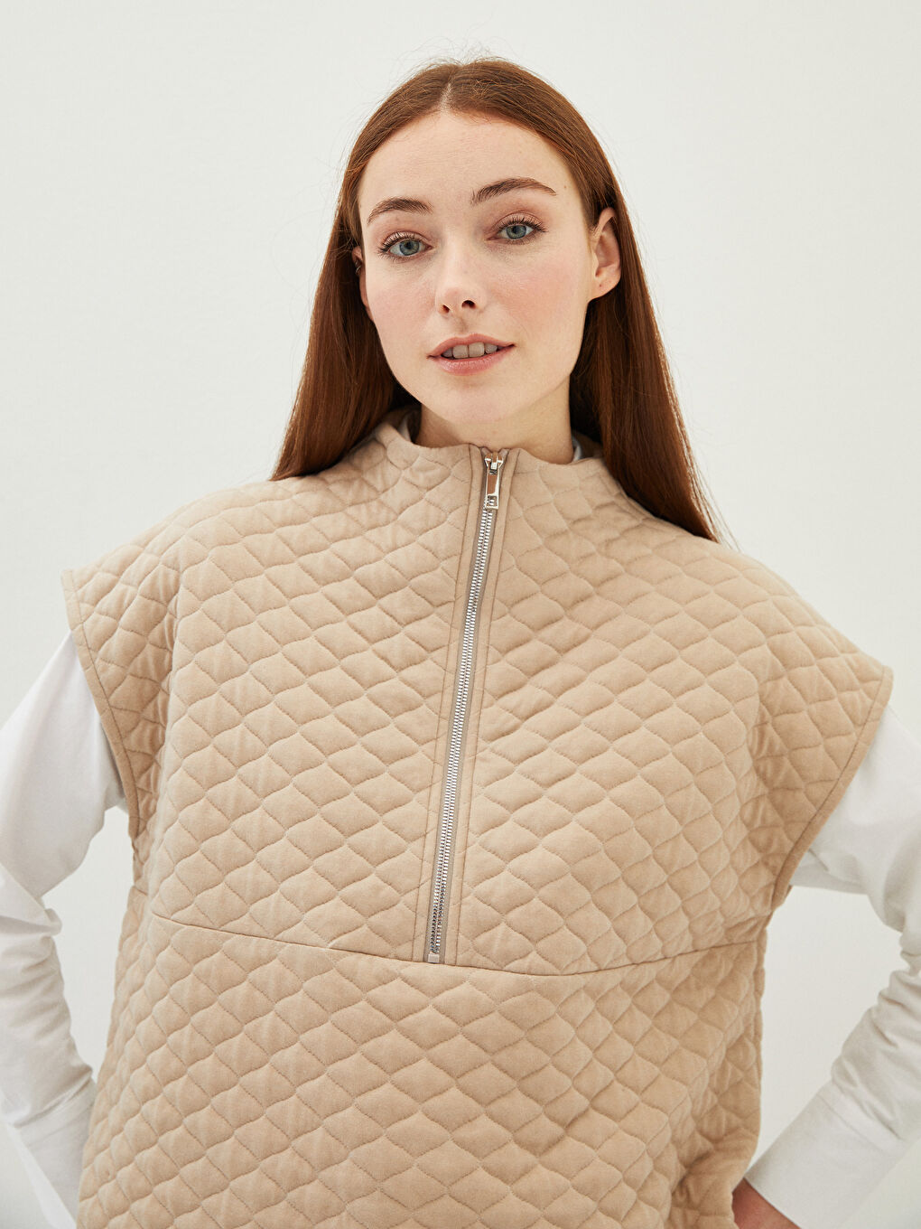 Bej Bisiklet Yaka Kapitone Desenli Kadın Yelek-2