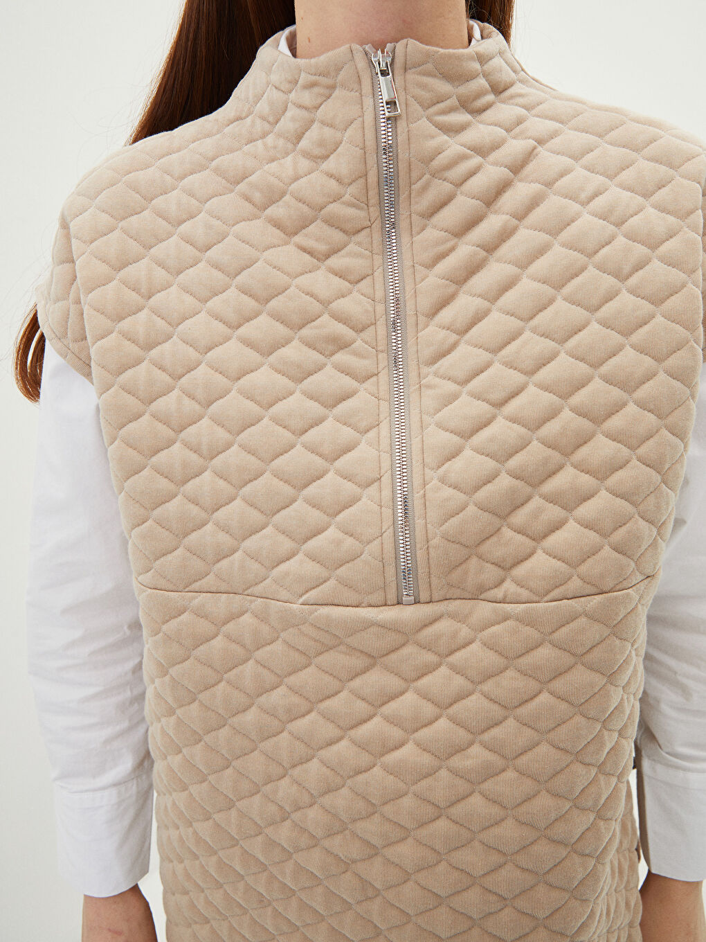 Bej Bisiklet Yaka Kapitone Desenli Kadın Yelek-3