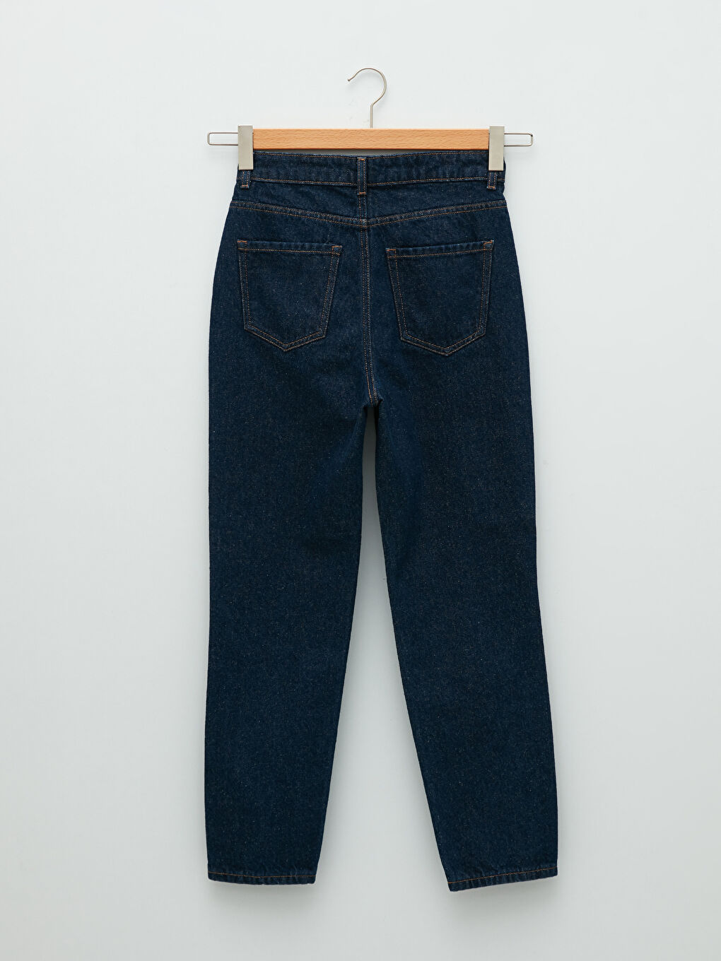 LCW Jeans پانتۆڵ جینزی ڕۆدیۆی کەمر بەرز فیتی دایکانە و وردەکاری جێب بۆ ژنان -W1HL03Z8-309