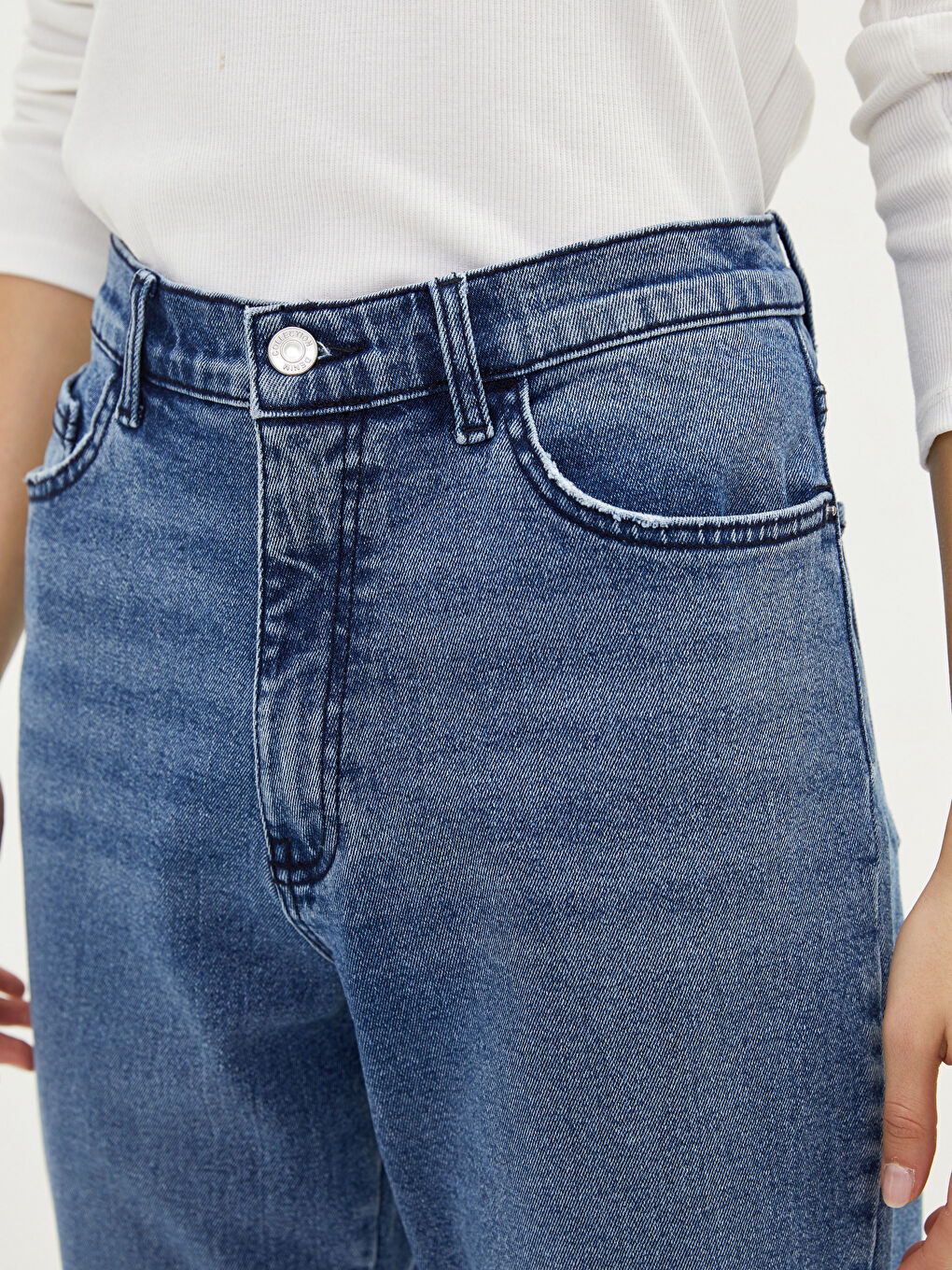 LCWAIKIKI Classic Standard Fit Pocket Detailed Women's Rodeo Jeans -W1HL20Z8-H45