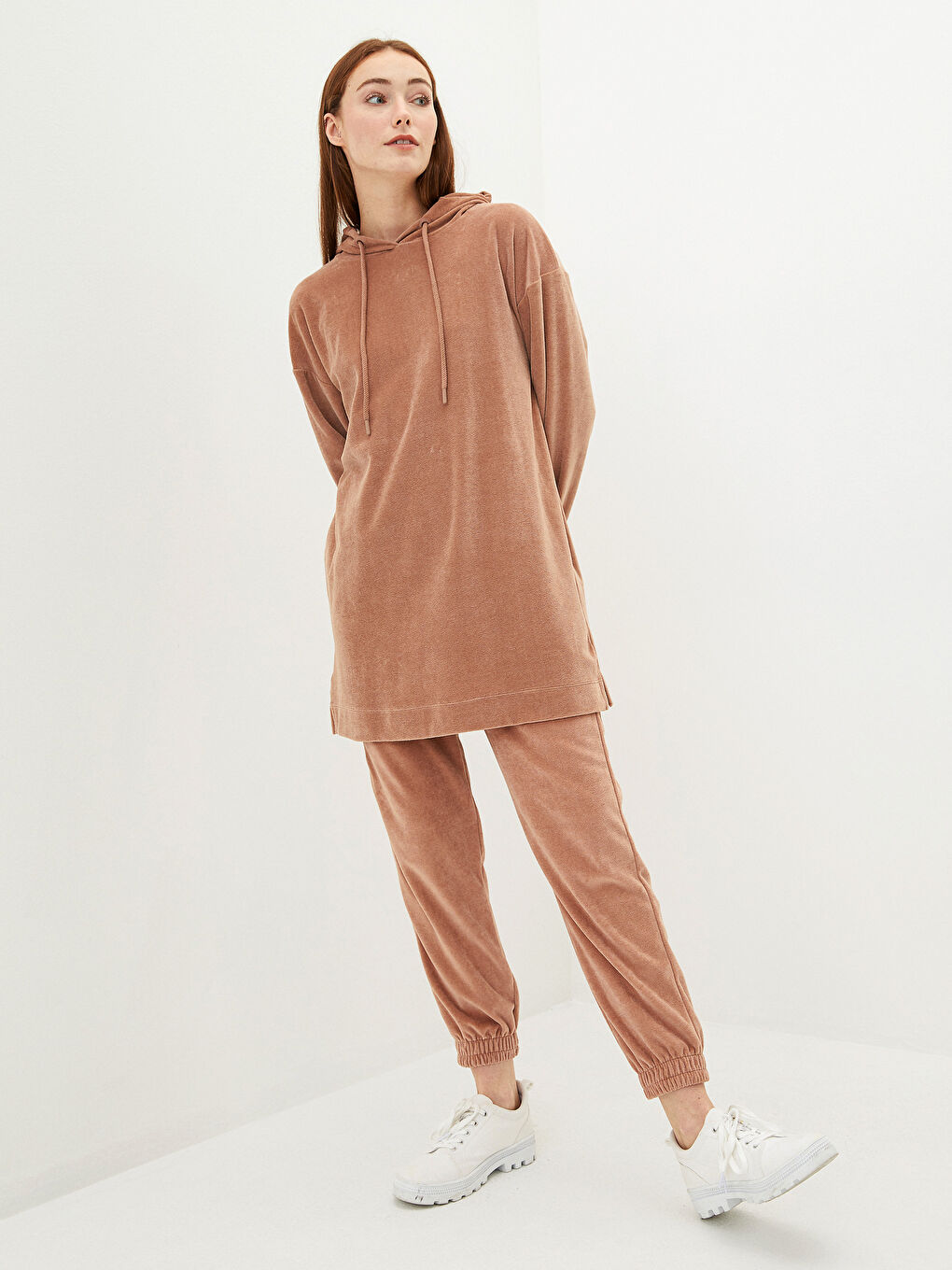 Elastic Waist Plain Velvet Women's Sweatpants-1