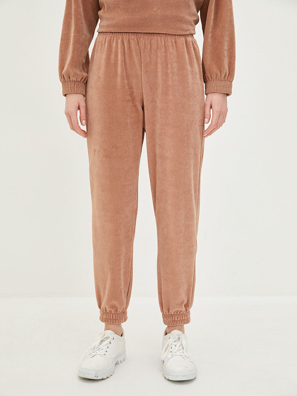 Elastic Waist Plain Velvet Women's Sweatpants-2