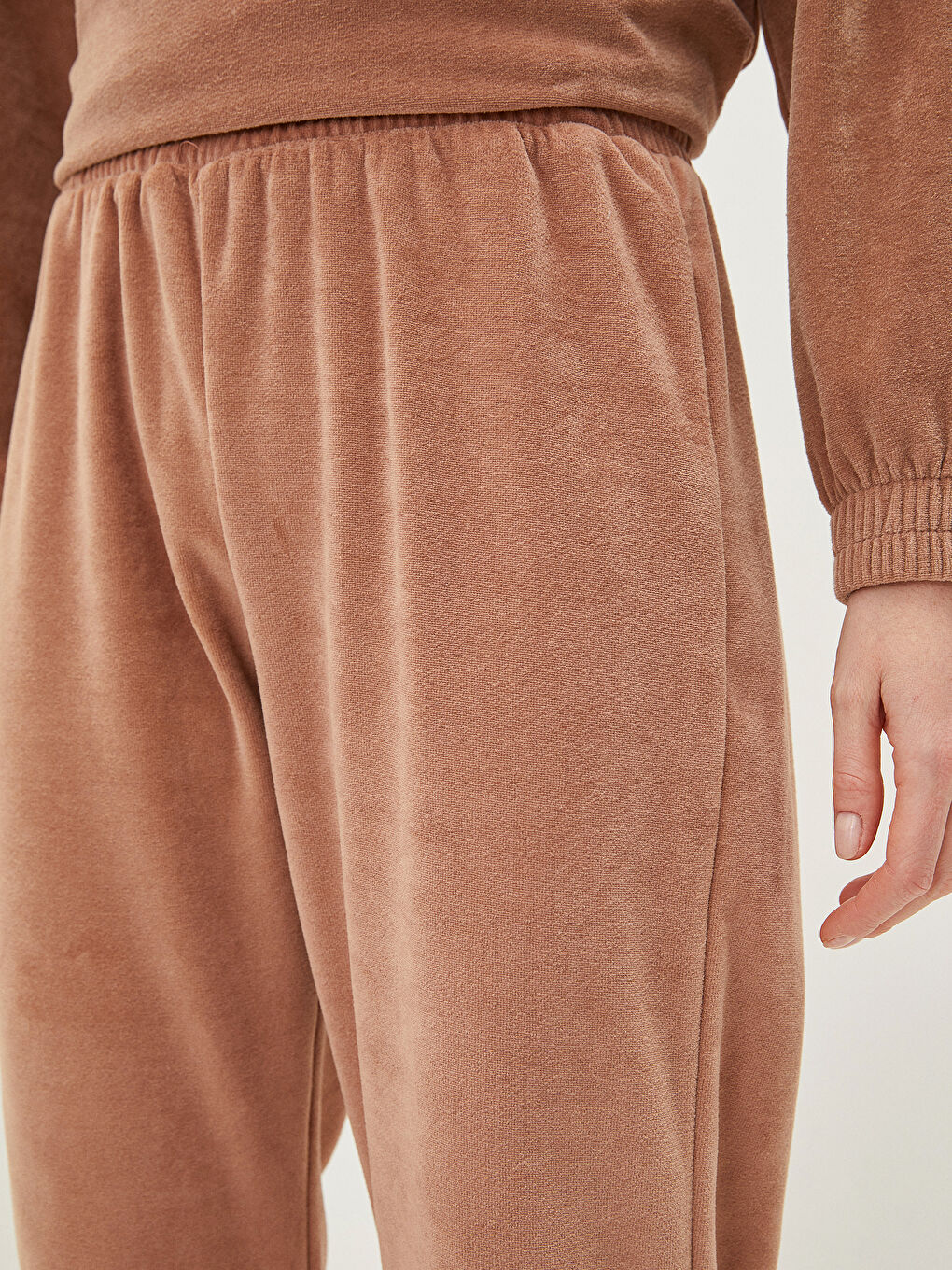 Elastic Waist Plain Velvet Women's Sweatpants-4