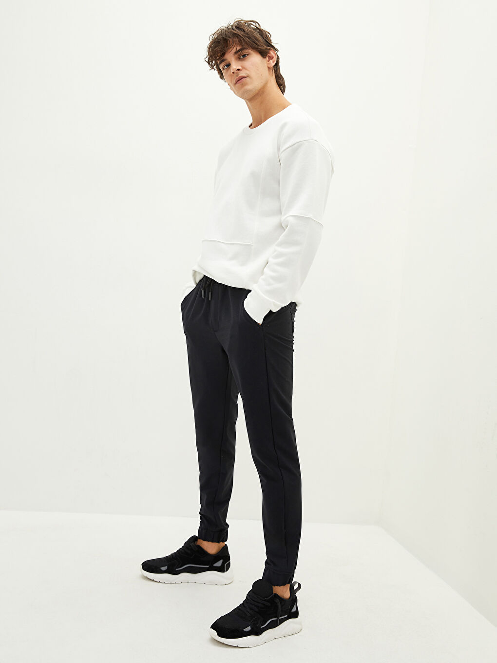 Siyah Slim Fit Erkek Jogger Pantolon