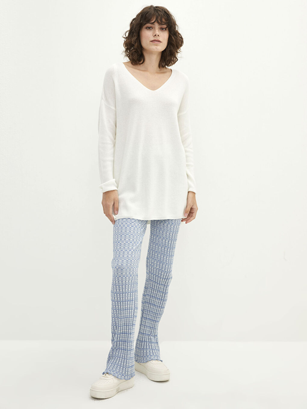 V-Neck Straight Long Sleeve Women's Knitwear Tunic-2