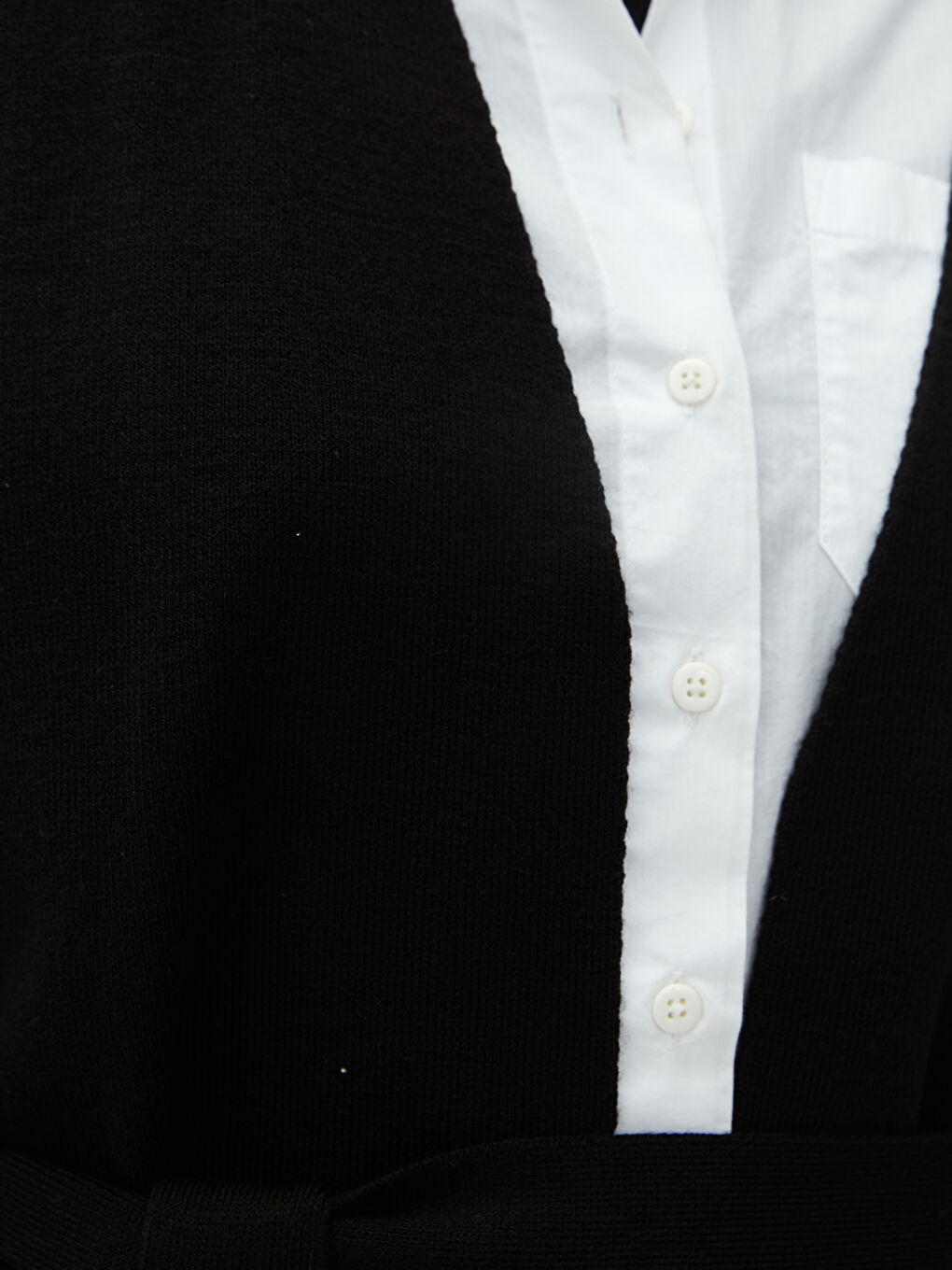 Siyah V Yaka Beli Kuşaklı Kadın Triko Yelek-2