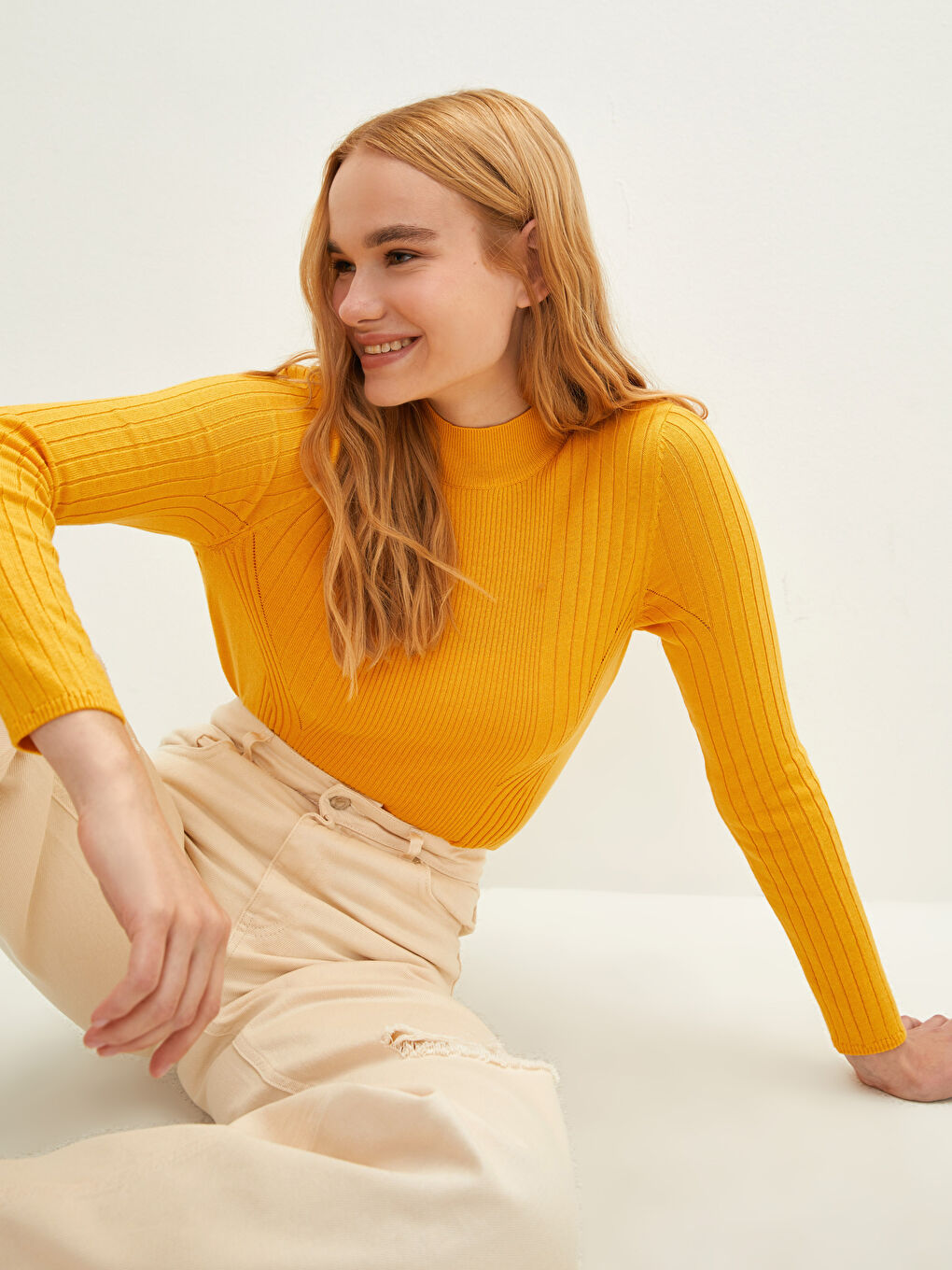 Свитер из трикотажа с длинным рукавом и полуводолазкой, с узором для женщин-1