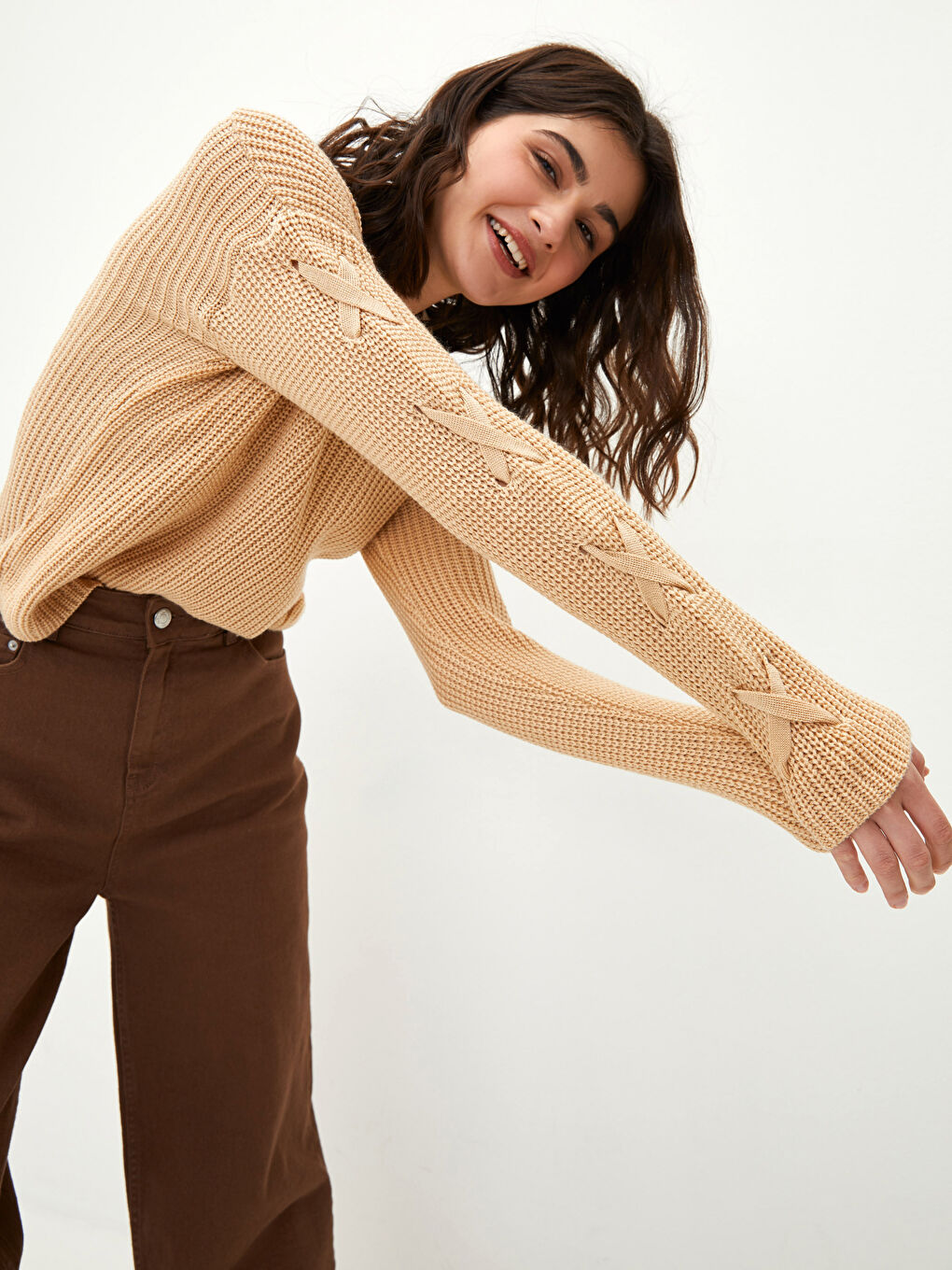 Bej Bisiklet Yaka Bağlama Detaylı Uzun Kollu Kadın Triko Kazak-1