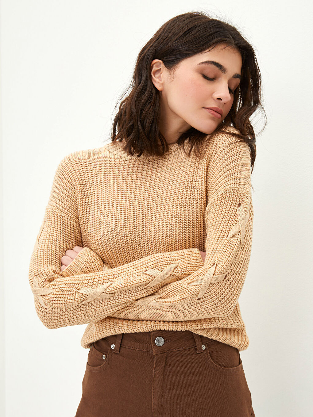 Bej Bisiklet Yaka Bağlama Detaylı Uzun Kollu Kadın Triko Kazak-2