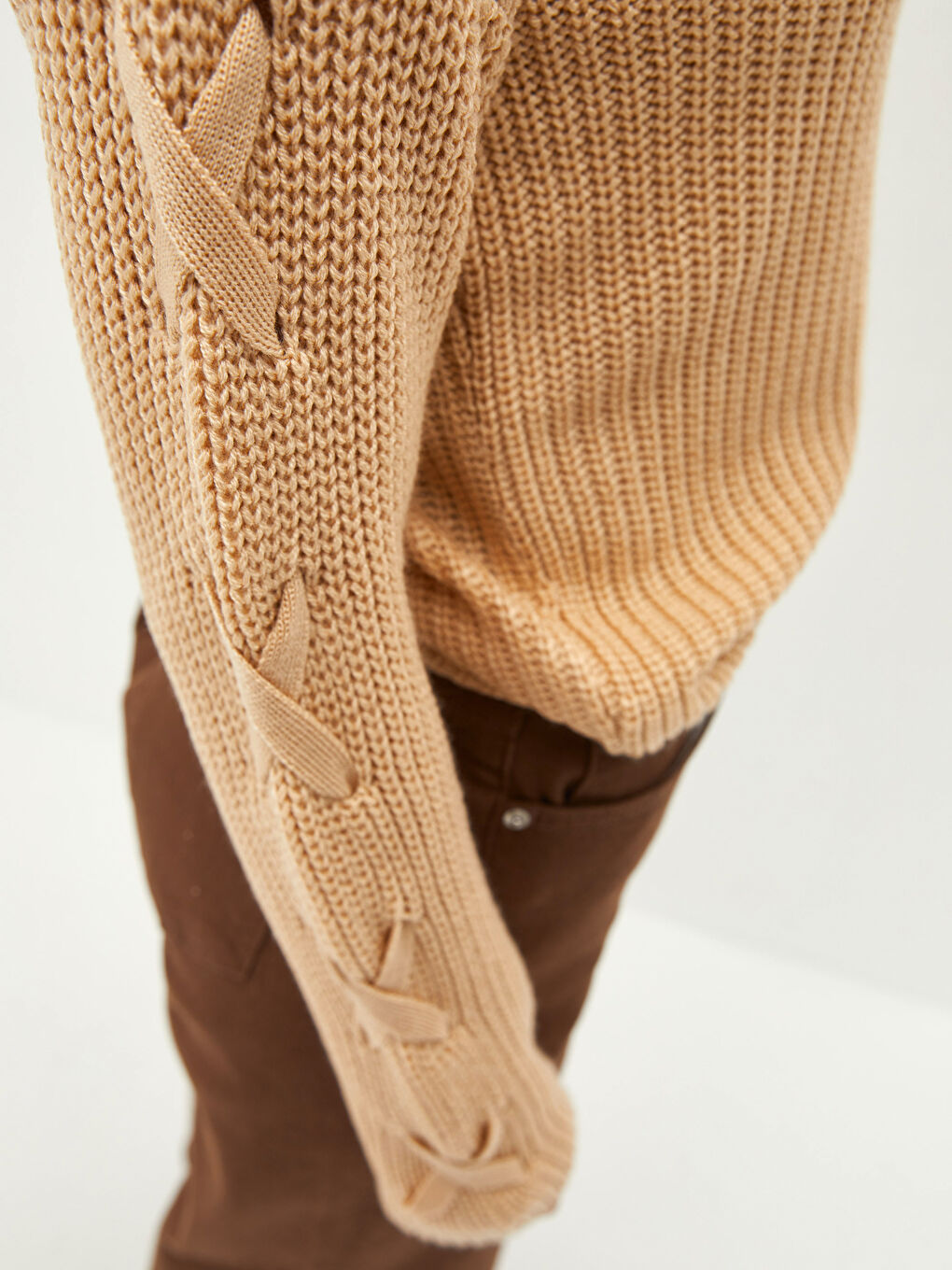 Bej Bisiklet Yaka Bağlama Detaylı Uzun Kollu Kadın Triko Kazak-4