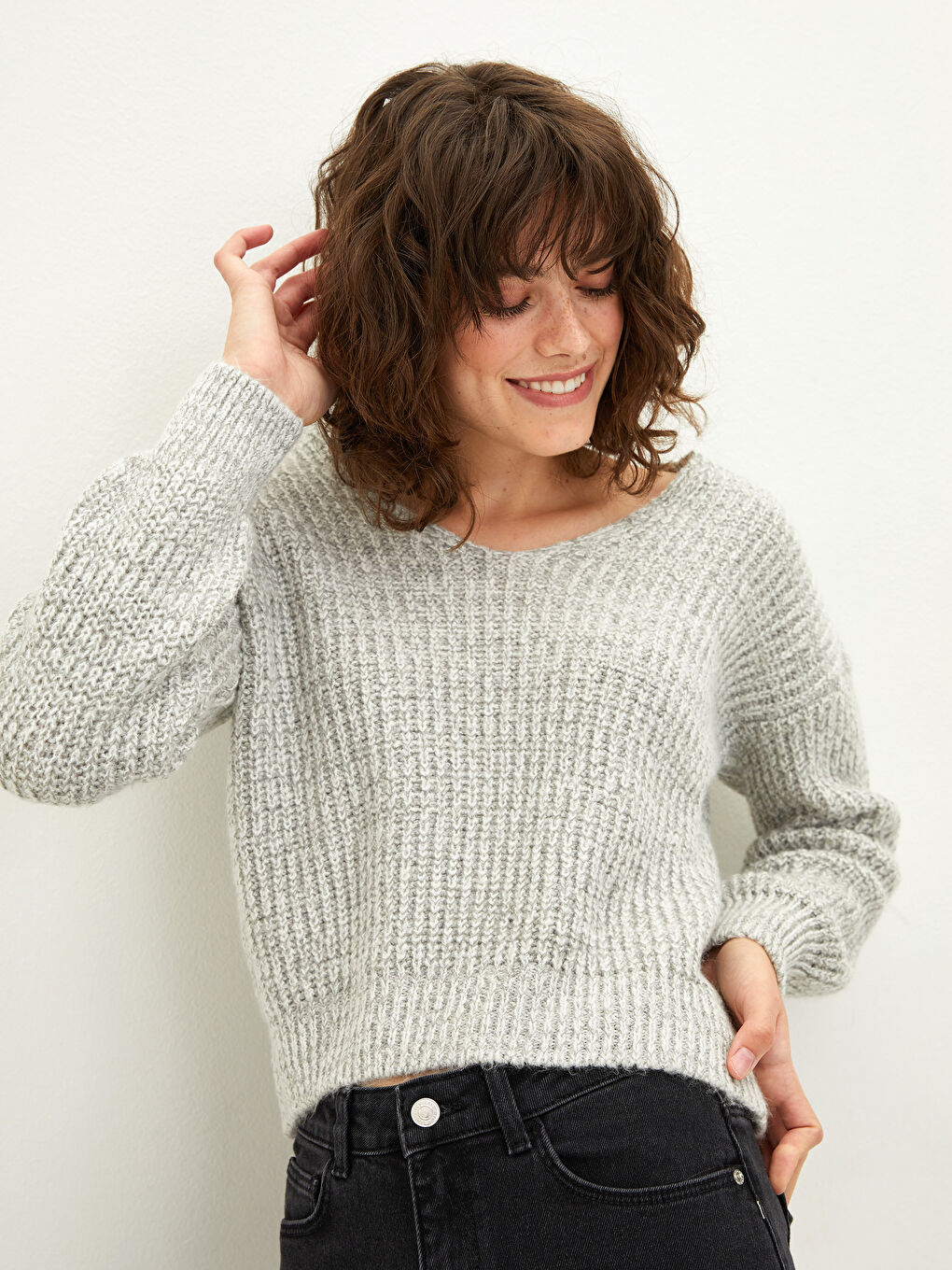 Gri V Yaka Düz Uzun Kollu Kadın Triko Kazak