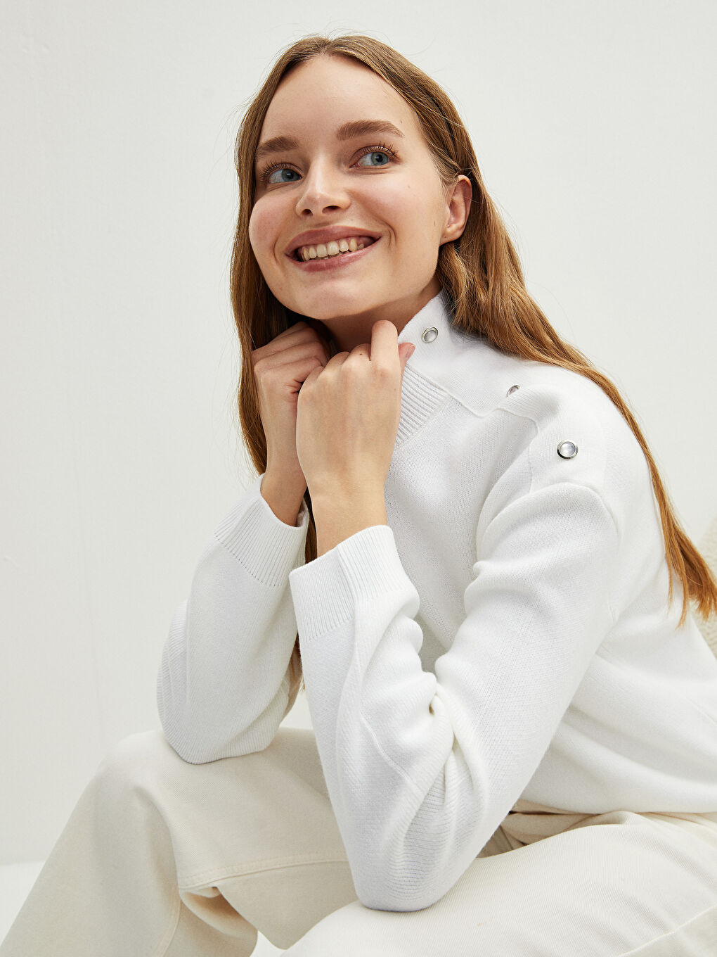 Свитер из трикотажа с полуводолазкой для женщин