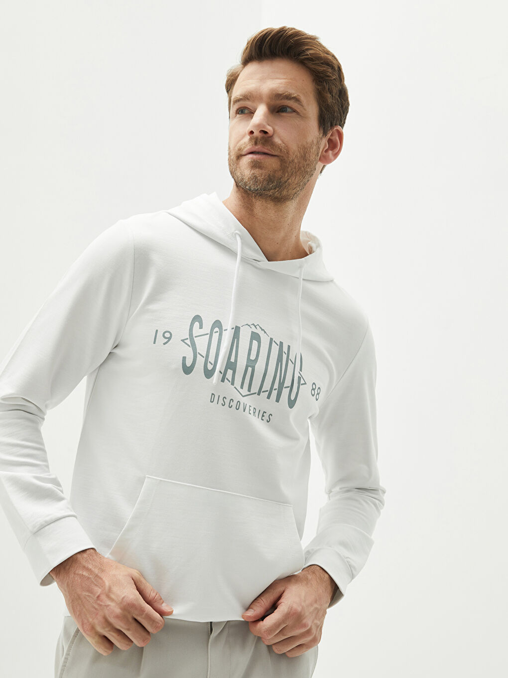 Beyaz Uzun Kollu Baskılı Erkek Hoodie