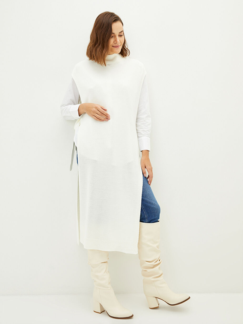 Ekru Kadın Yarım Balıkçı Yaka Düz Triko Panço