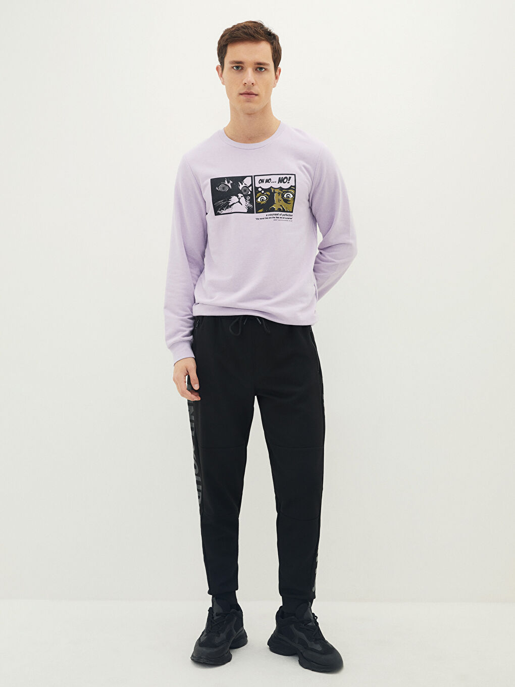 Crew Neck Long Sleeve Printed Men's Sweatshirt-3