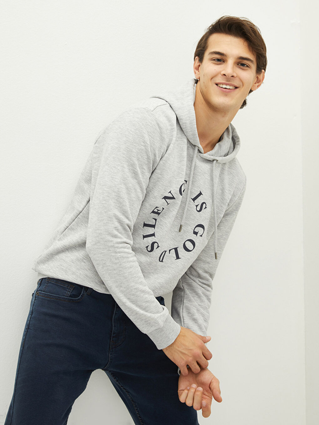 Gri Uzun Kollu Baskılı Erkek Hoodie