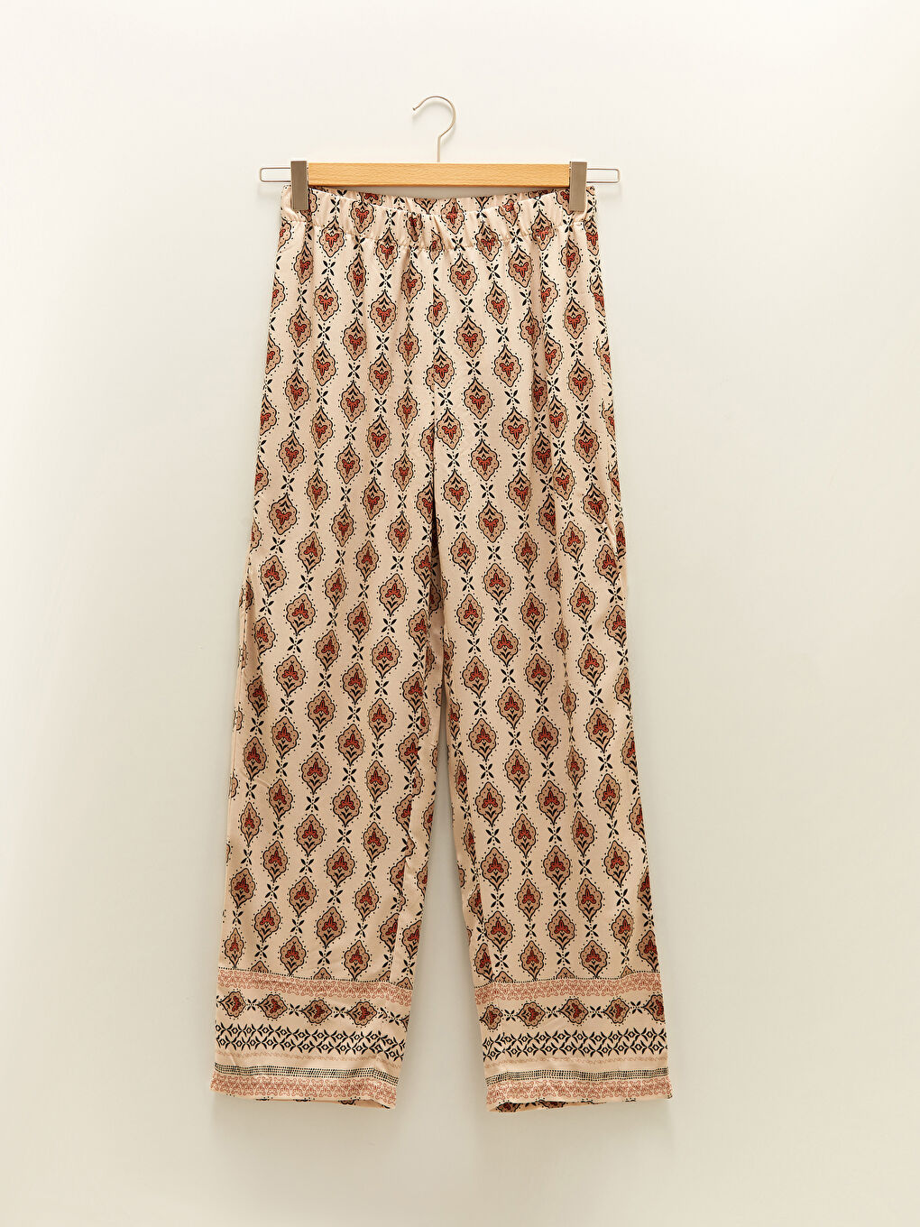 Kırmızı Beli Lastikli Etnik Desenli Geniş Paça Viskon Kadın Pantolon-4