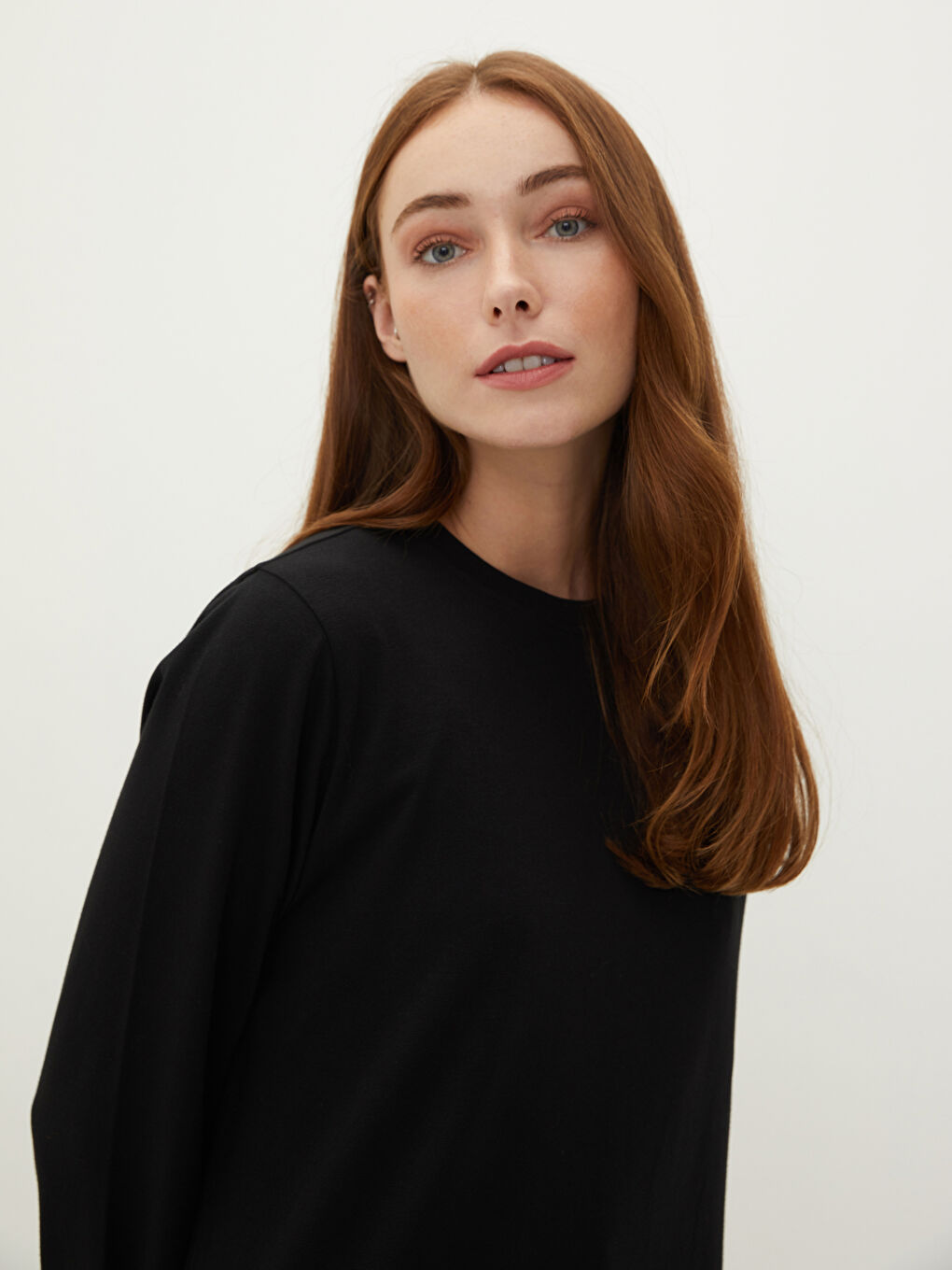 Siyah Bisiklet Yaka Düz Uzun Kollu Kadın Tunik-3