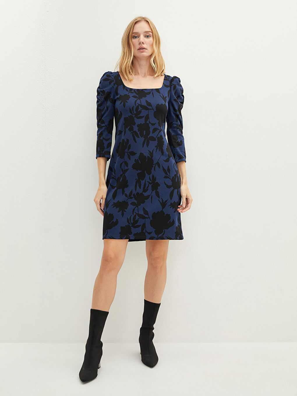 LCWAIKIKI Classic Square Collar Patterned Women's Dress -W1HQ00Z8-MLC