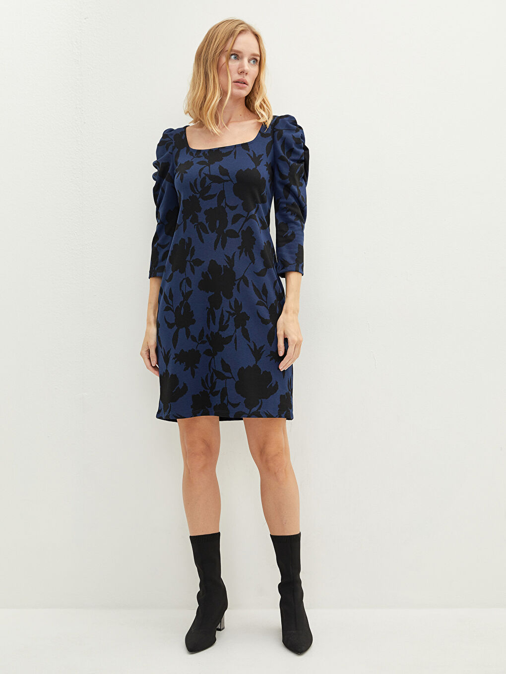 LCWAIKIKI Classic Square Collar Patterned Women's Dress -W1HQ00Z8-MLC