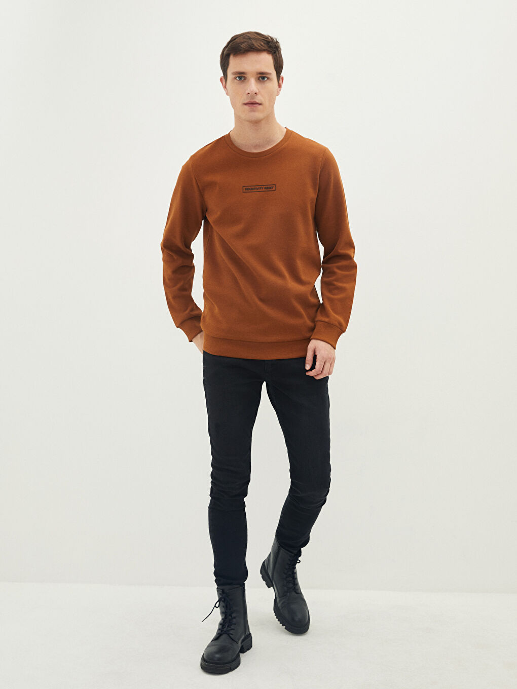 Crew Neck Long Sleeve Men's Sweatshirt-3