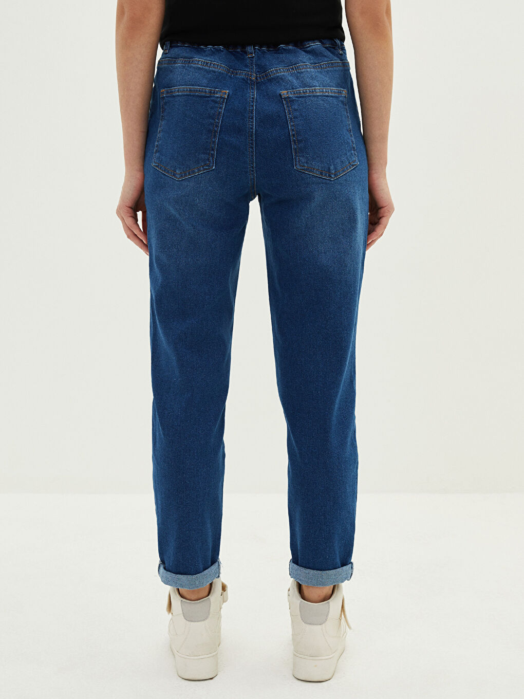 جينز موم فيت بتفاصيل الجيوب نساء روديو-4