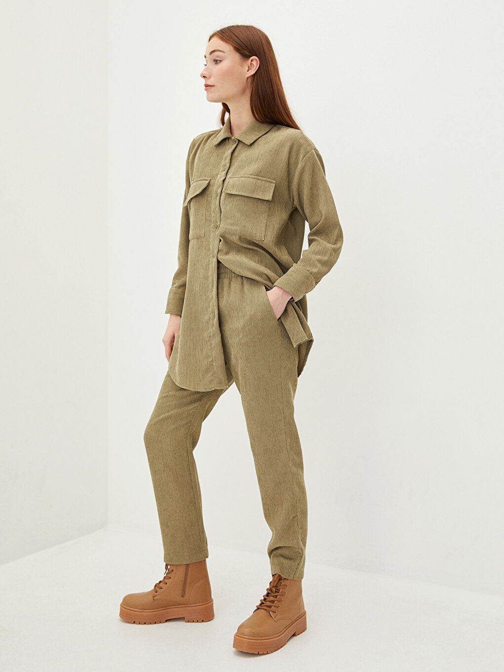 Haki Beli Lastikli Rahat Kalıp Düz Kadife Kadın Pantolon