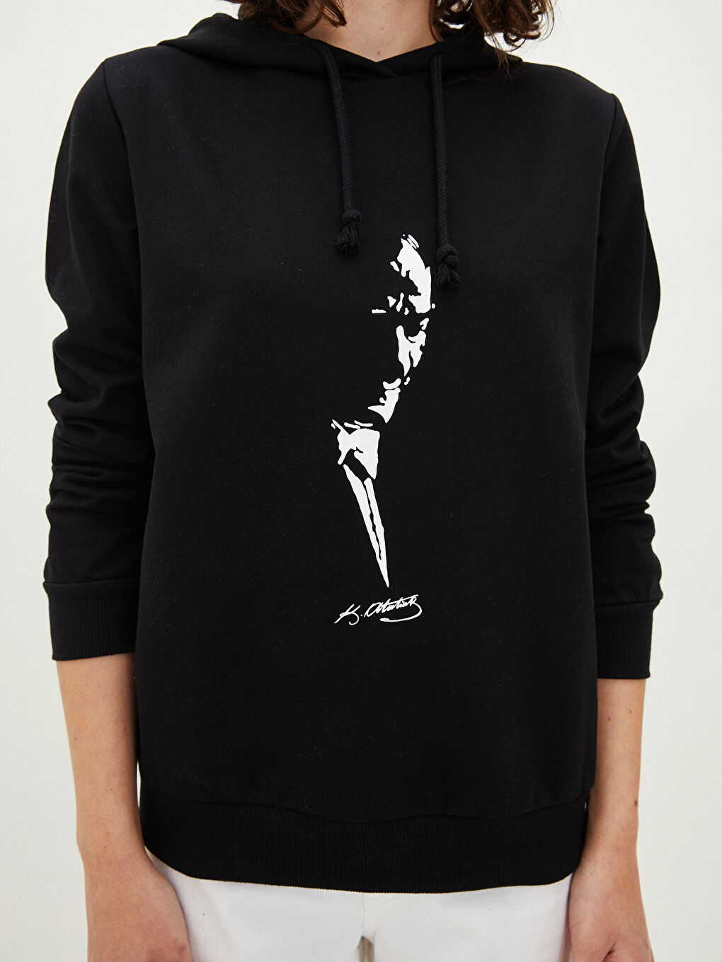 LCW Vision Yeni Siyah Atatürk Baskılı Uzun Kollu Kadın Hoodie - 5