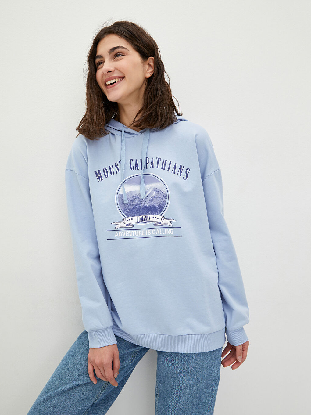 Mavi Kapüşonlu Baskılı Uzun Kollu Kadın Sweatshirt