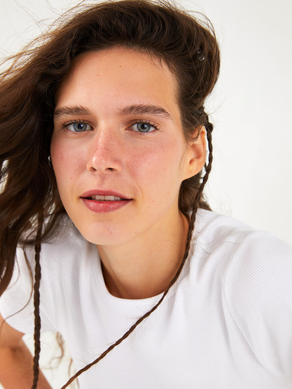 Beyaz Bisiklet Yaka Düz Kısa Kollu Pamuklu Kadın Bluz-2