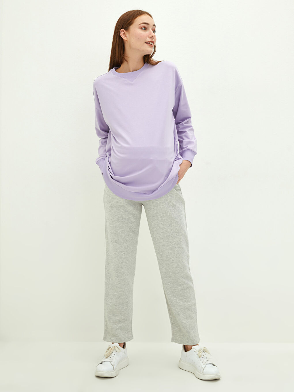 Свитшот для беременных с круглым вырезом и однотонным дизайном-2
