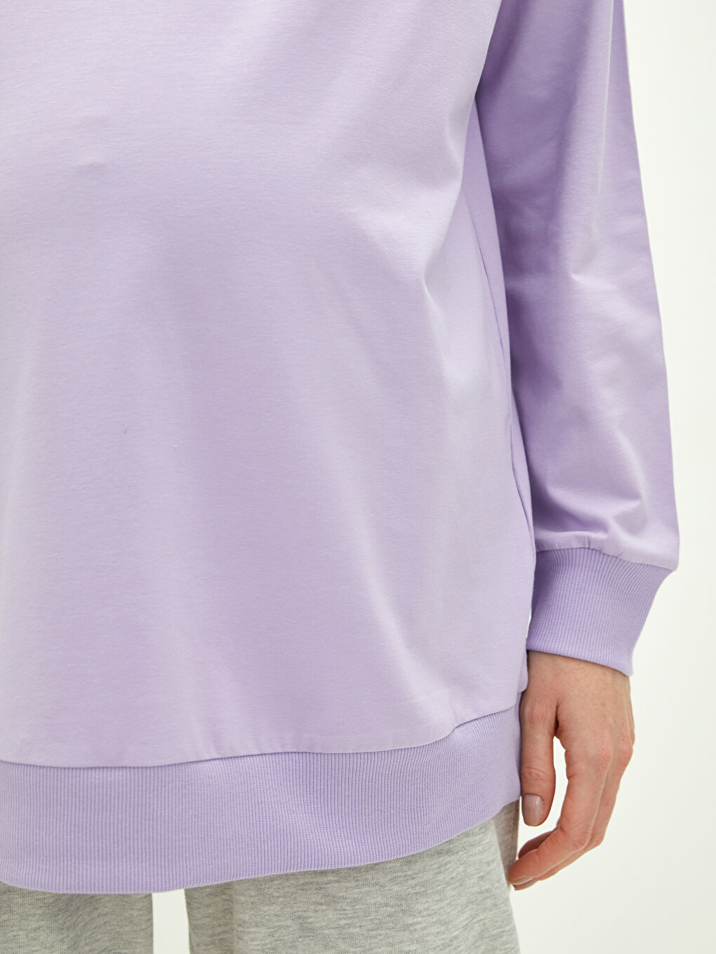Свитшот для беременных с круглым вырезом и однотонным дизайном-3