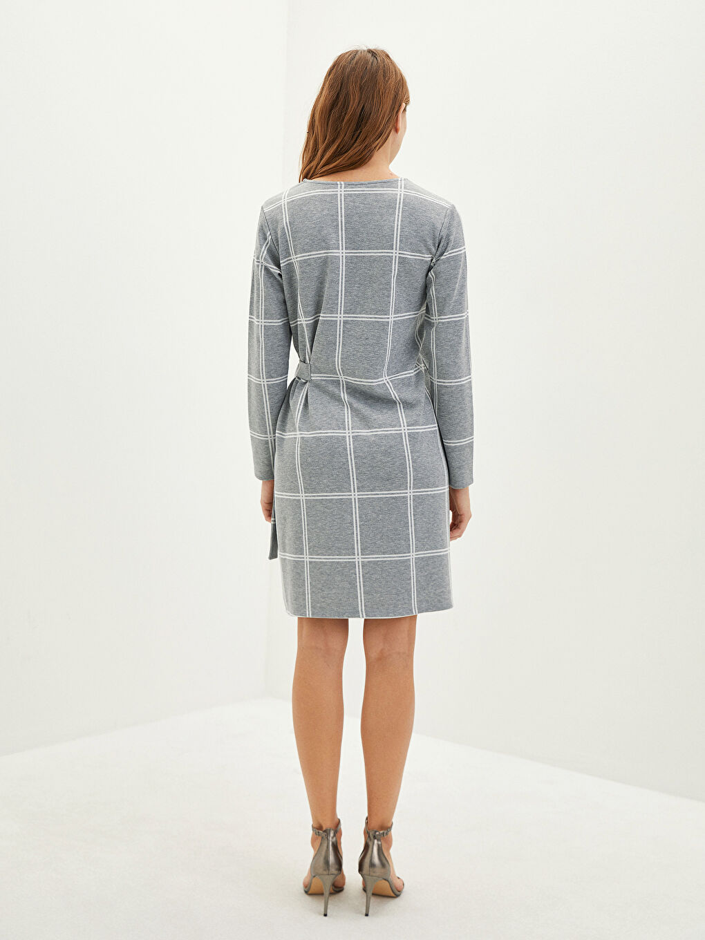 LCWAIKIKI Classic Crew Neck Kareli Long Sleeve Women's Dress -W1HS70Z8-LMK