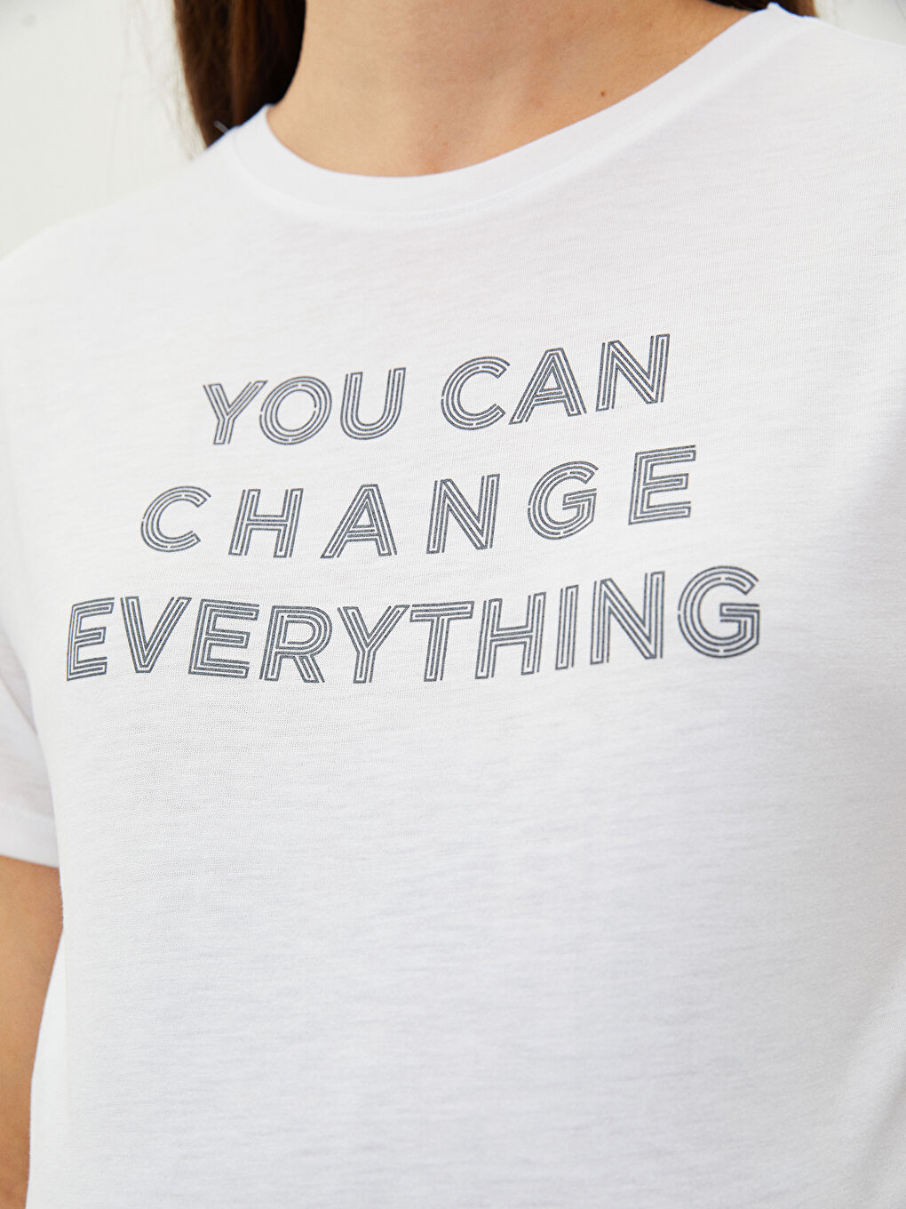 Beyaz Bisiklet Yaka Slogan Baskılı Kısa Kollu Kadın Tişört-1