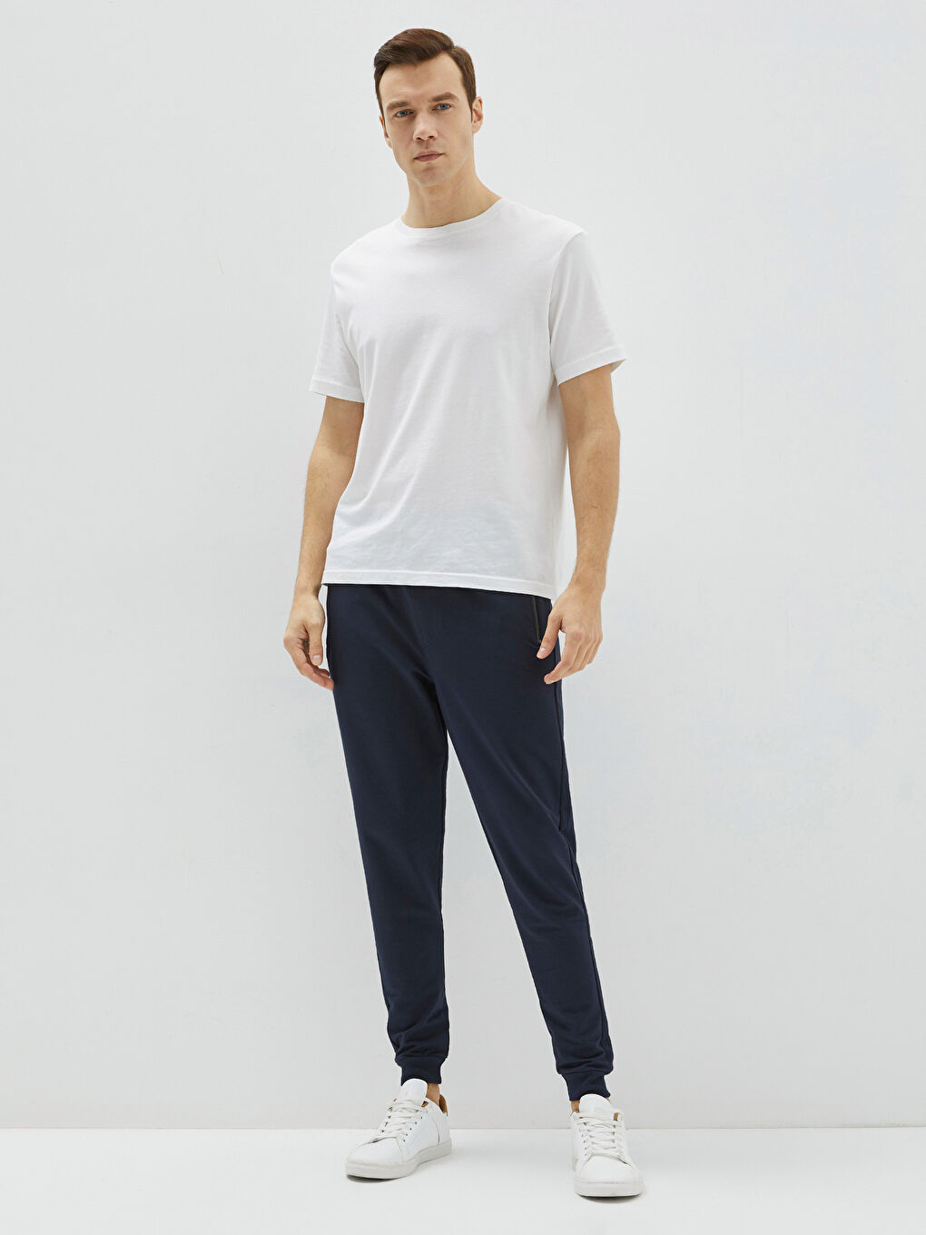 Standard Fit Men's Jogger Sweatpants-1