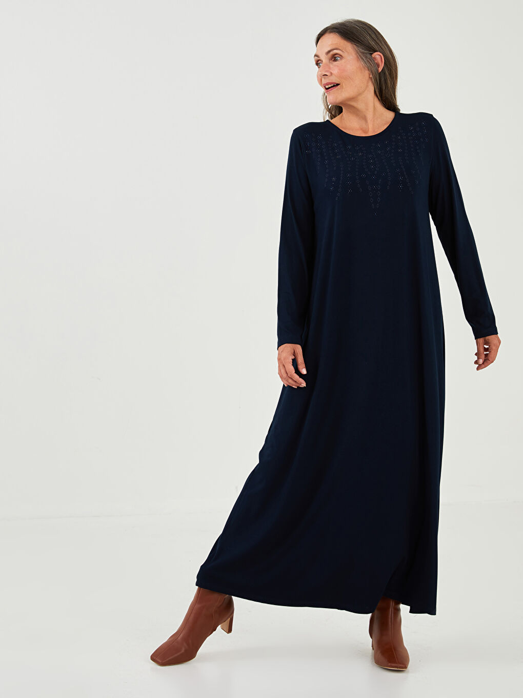 Lacivert Bisiklet Yaka Nakışlı Uzun Kollu A Kesim Viskon Kadın Elbise