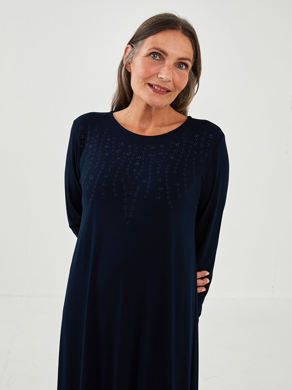 Lacivert Bisiklet Yaka Nakışlı Uzun Kollu A Kesim Viskon Kadın Elbise-2