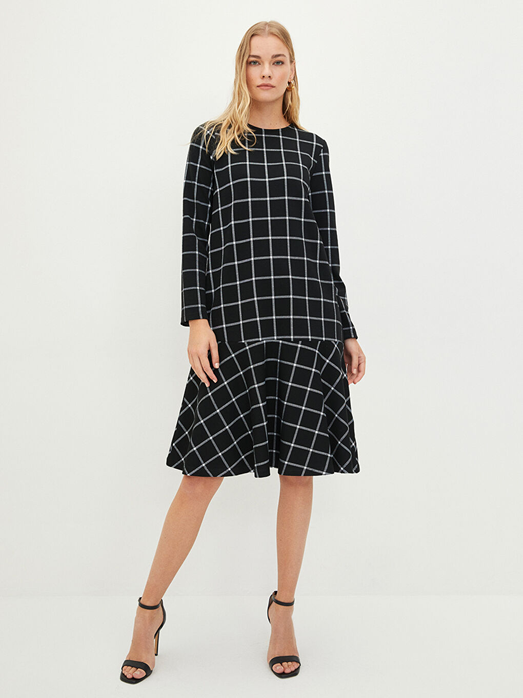 Siyah Bisiklet Yaka Kareli Uzun Kollu A Kesim Kadın Elbise