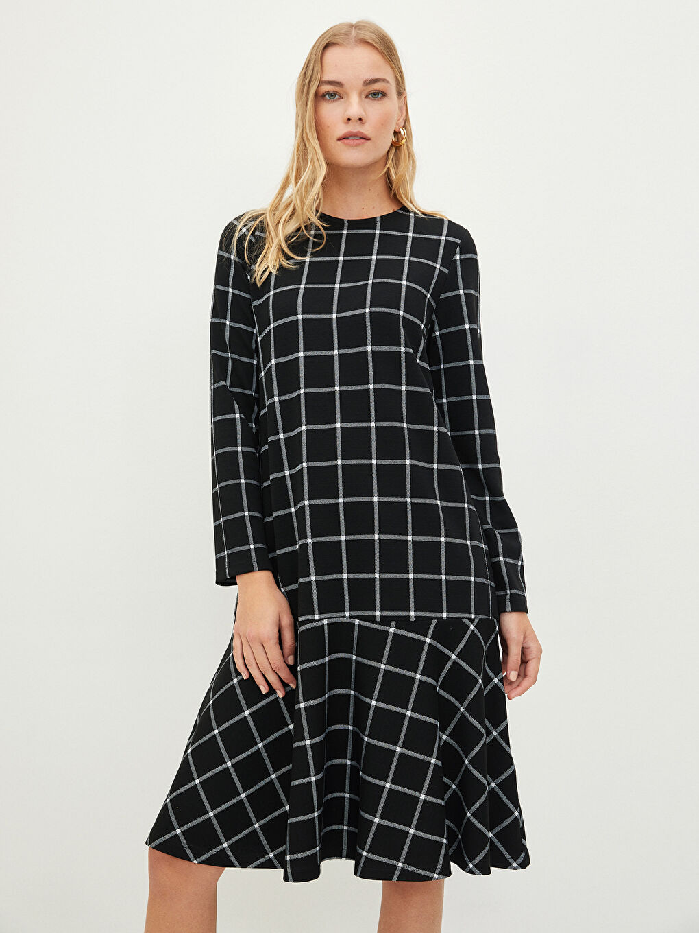 Siyah Bisiklet Yaka Kareli Uzun Kollu A Kesim Kadın Elbise-1